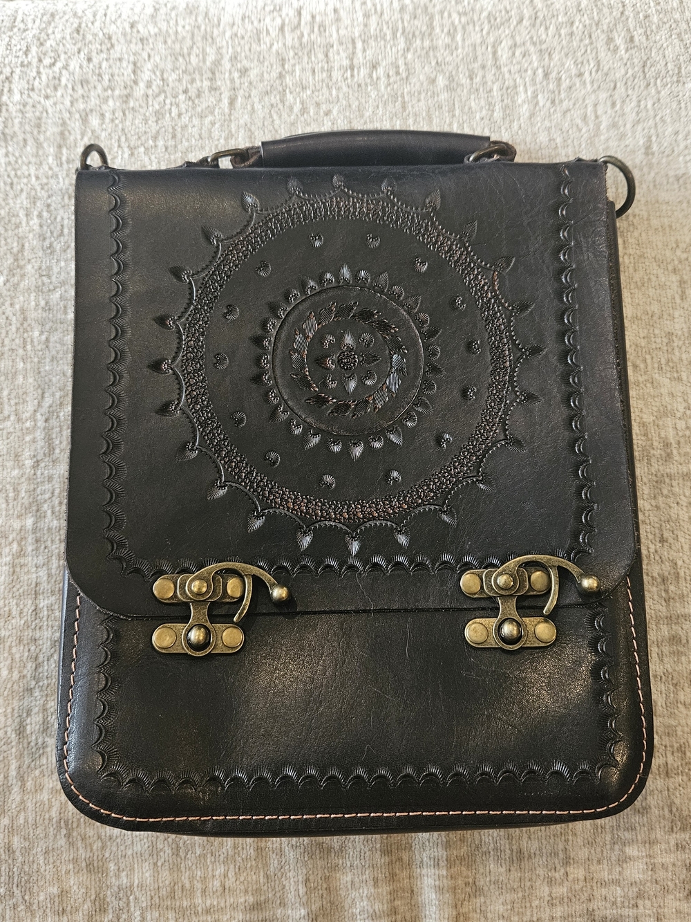 Black Embossed Leather Crossbody Bag - Vintage-Inspired Women's Bag